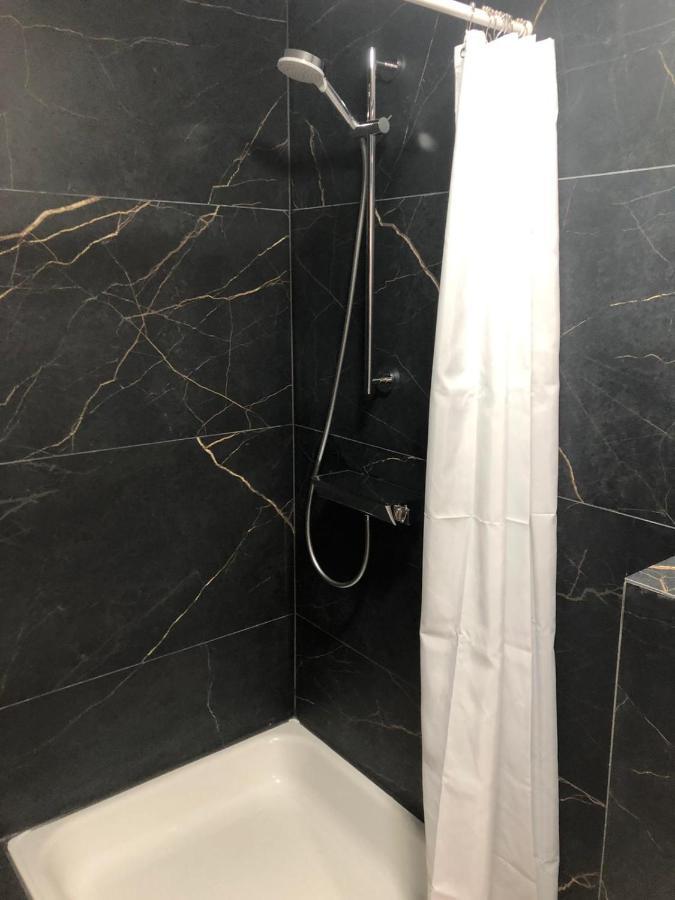 Zentrale Innenstadt-Wohnung Wurzburg Bagian luar foto